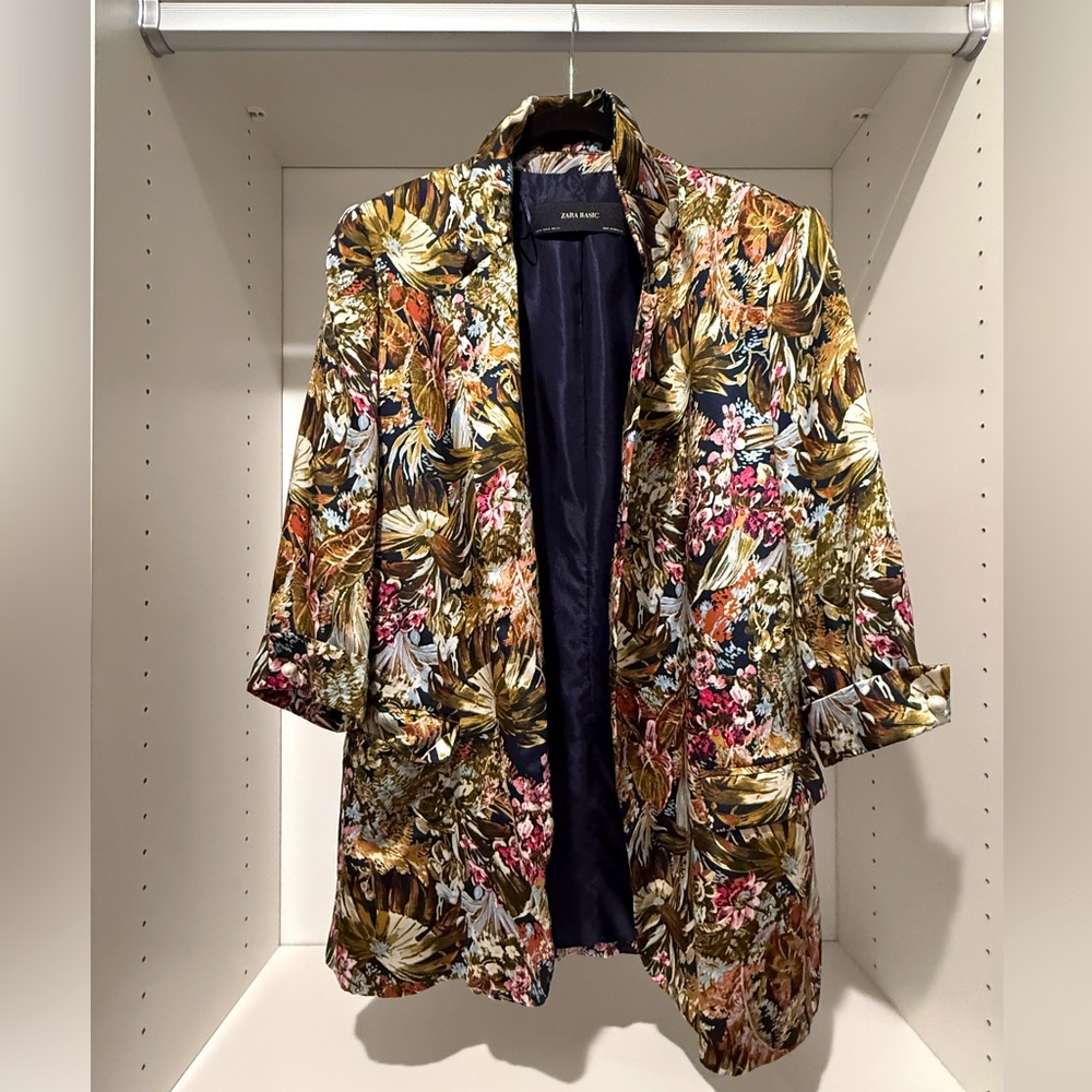 Zara Colorful Casual Blazer with Shoulder Pads & Pearl Cuff Details